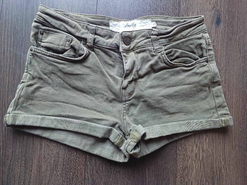 132 Amy & Ivy shorts, Overige kleuren, Ophalen of Verzenden, W30 - W32 (confectie 38/40), Amy & Ivy