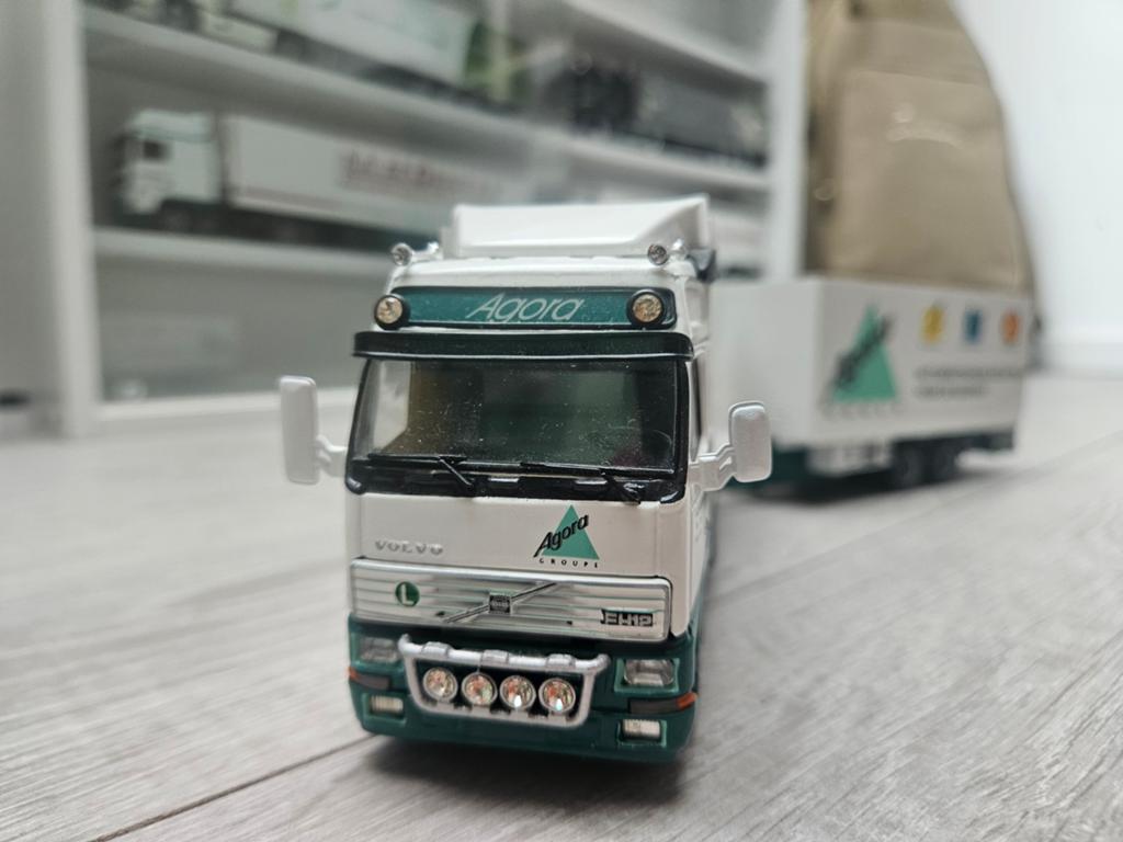 Tekno Volvo Agora Groep vrachtwagen met aanhanger, Hobby en Vrije tijd, Modelauto's | 1:50, Ophalen of Verzenden, Zo goed als nieuw