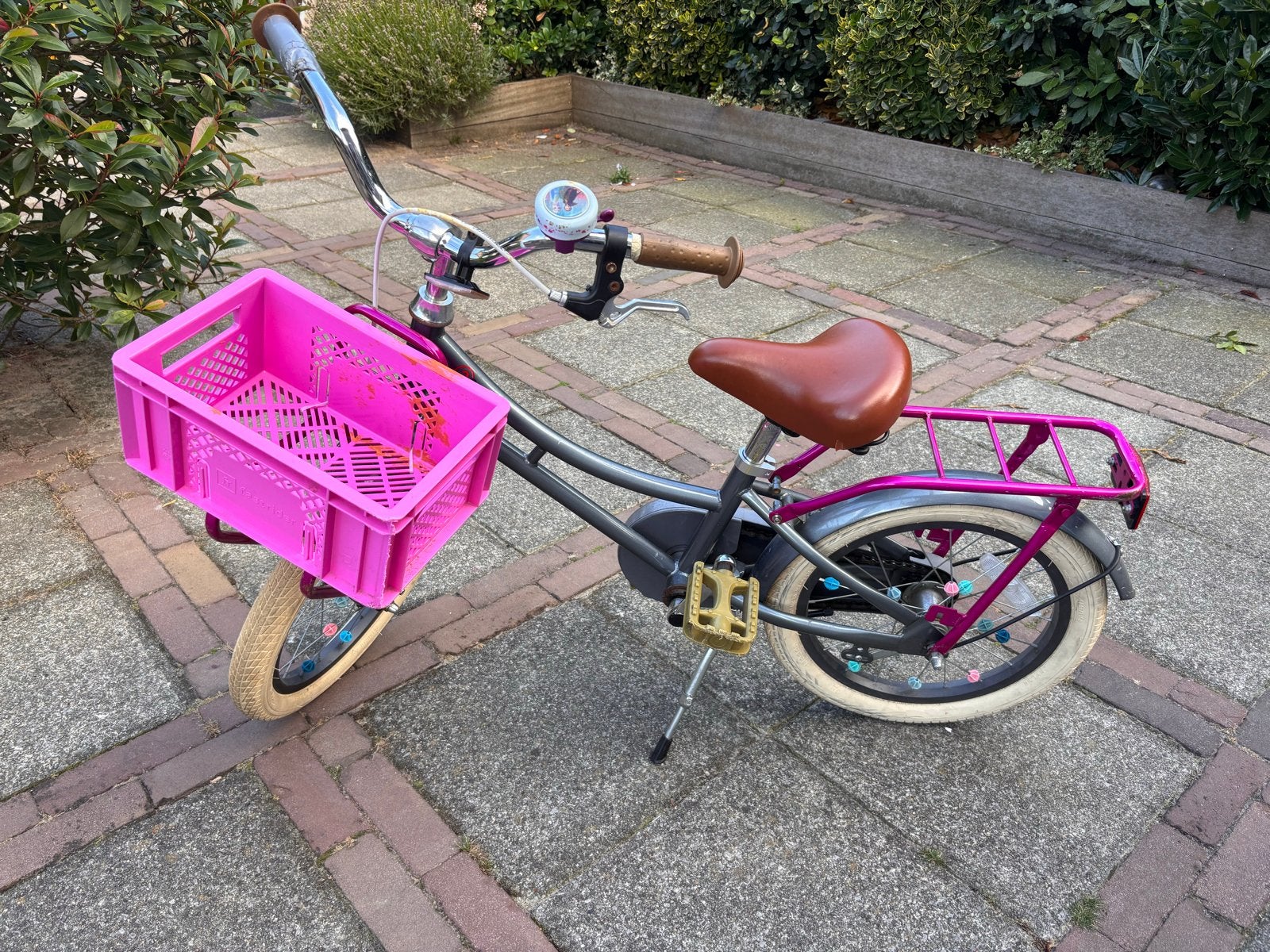 Kinderfiets 16 inch met mandje en bagagedrager, Ophalen, Gebruikt, Terugtraprem, 16 tot 20 inch