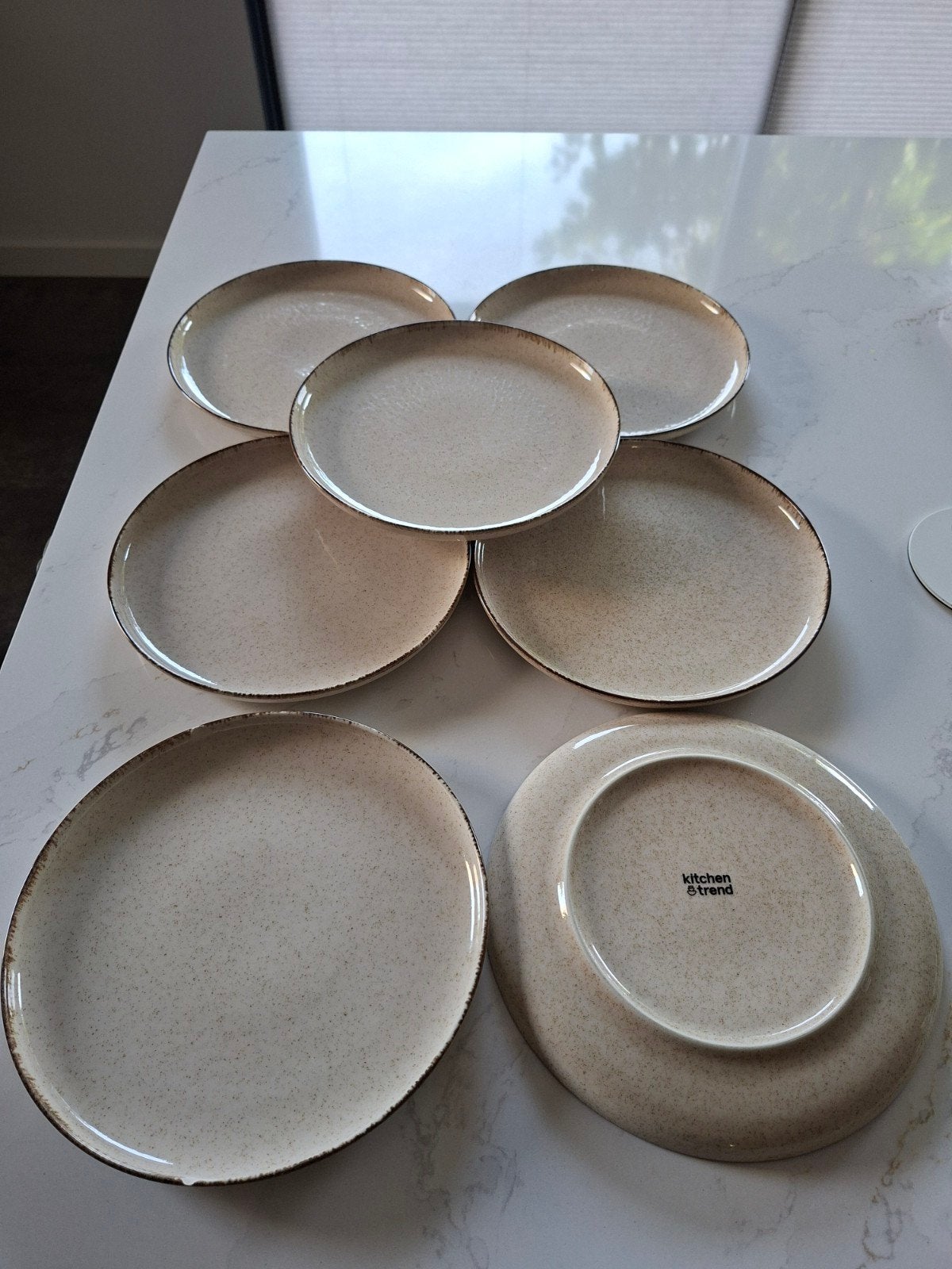 7 Kitchen Trend borden, 24 cm, creme ocean (2 met hoekje af), Ophalen, Gebruikt, Overige merken, Bord(en)