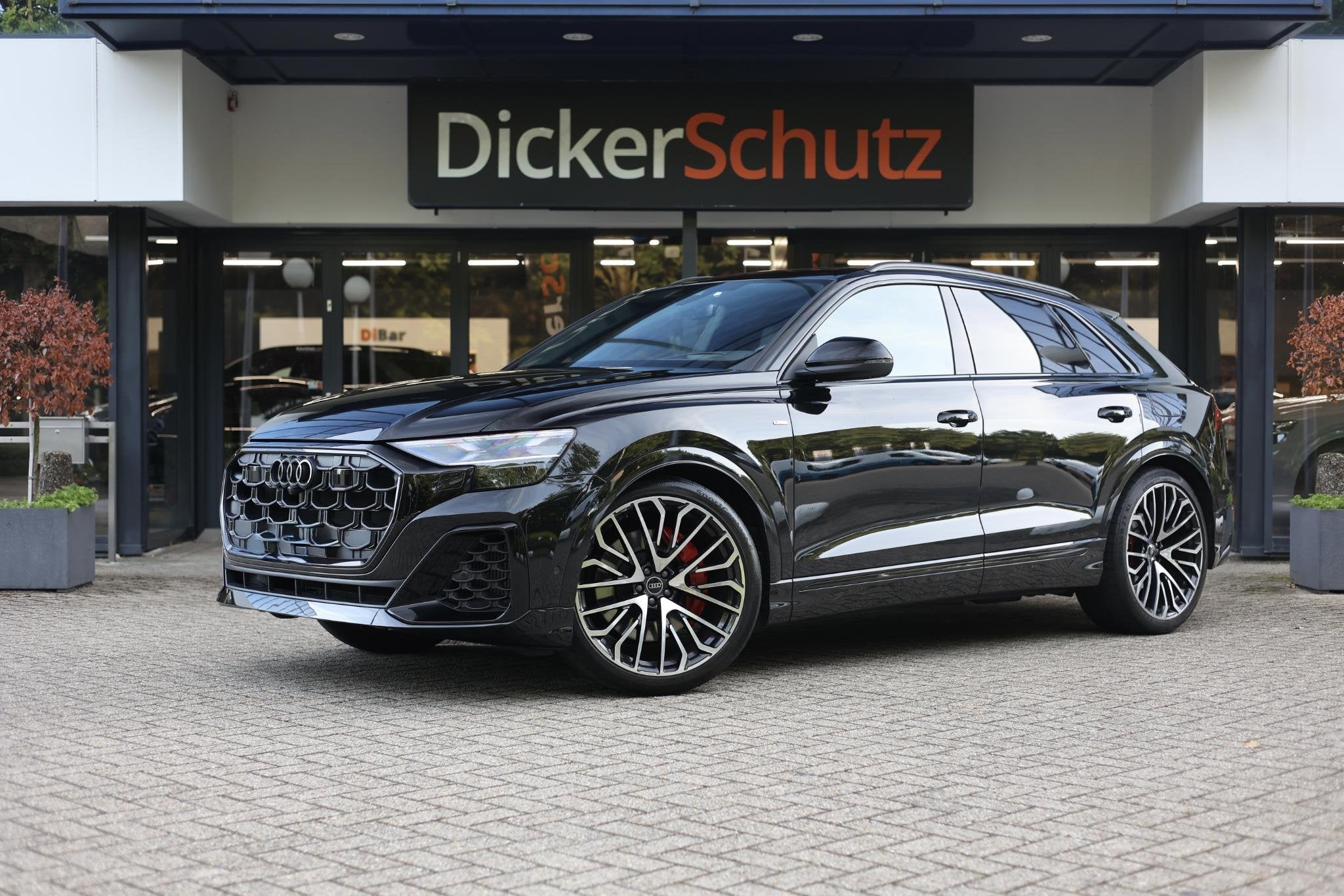 Audi Q8 60 TFSIe Competition Vierwielb. | Pano | Trekhaak |, Automaat, Gebruikt, 2995 cc, Q8