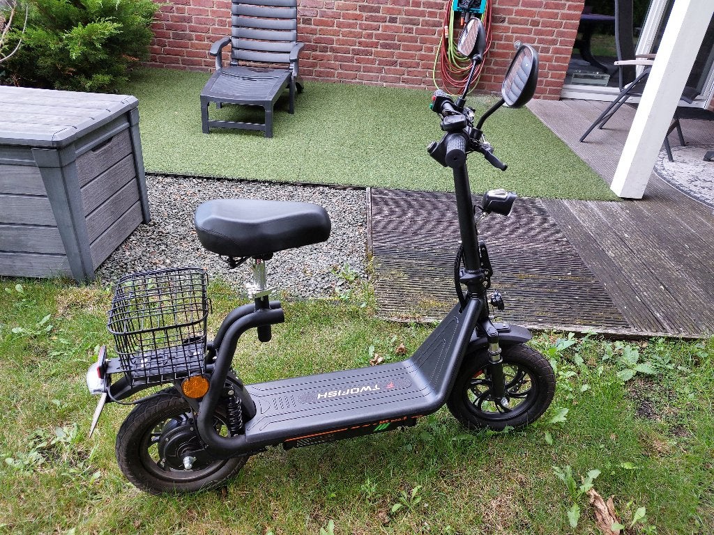 Twofish elektrische step met zadel, compleet, Ophalen, Zo goed als nieuw, Elektrische step (E-scooter), Twofish