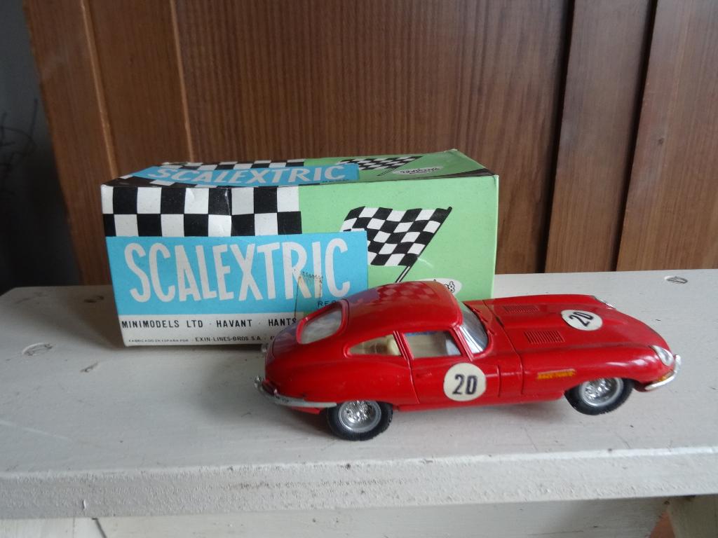 Oude Scalextric slotcar Jaguar E type rood met doos, Ophalen, Gebruikt, Auto, Overige merken