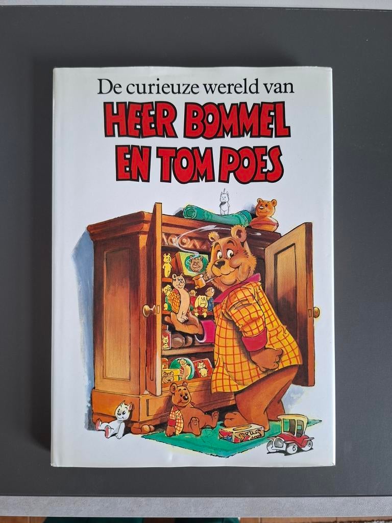 De curieuze wereld van Heer Bommel en Tom Poes, Ophalen of Verzenden, Zo goed als nieuw, Rob van Santbrink