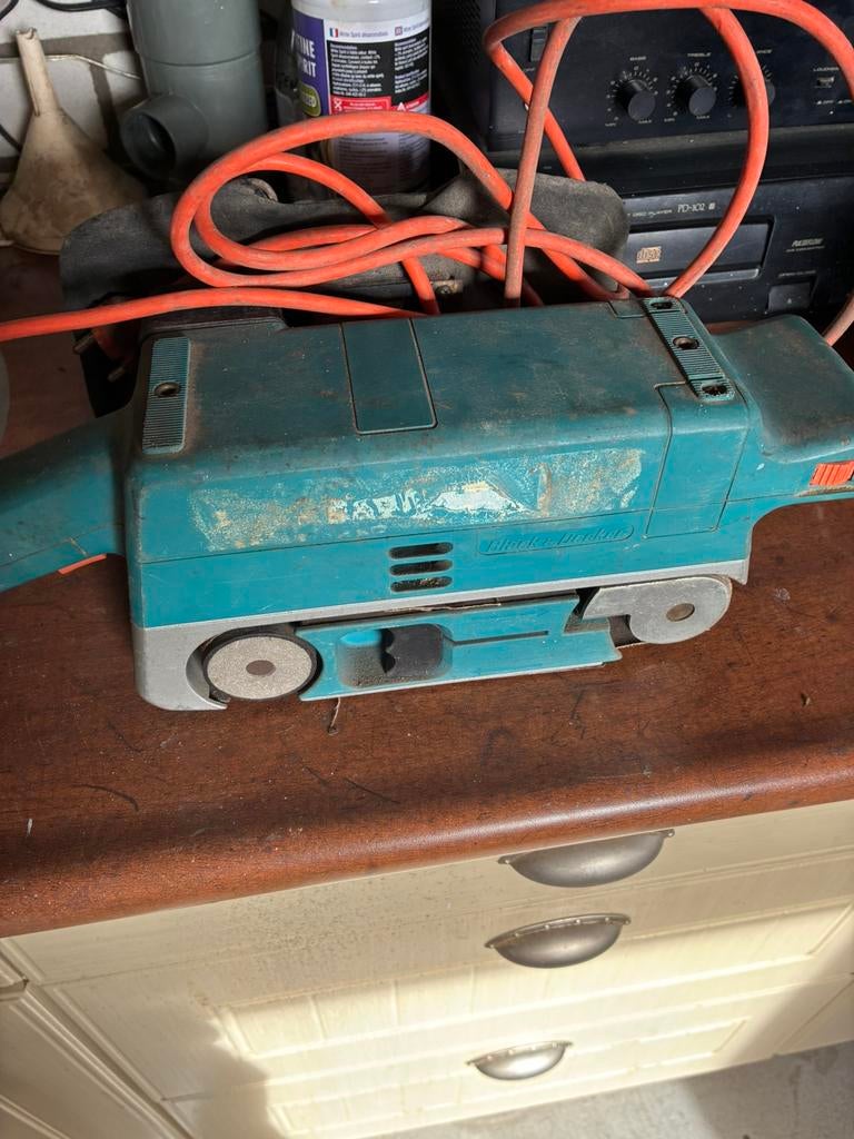 Black & Decker bandschuurmachine – Goede staat, Ophalen, Gebruikt, Minder dan 600 watt, Vlakschuurmachine