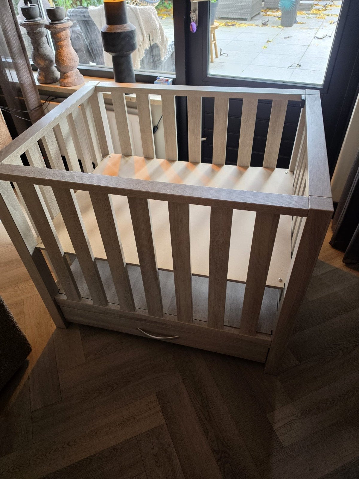 Baby ledikant met lade en matras, Ophalen, Gebruikt, Ledikant