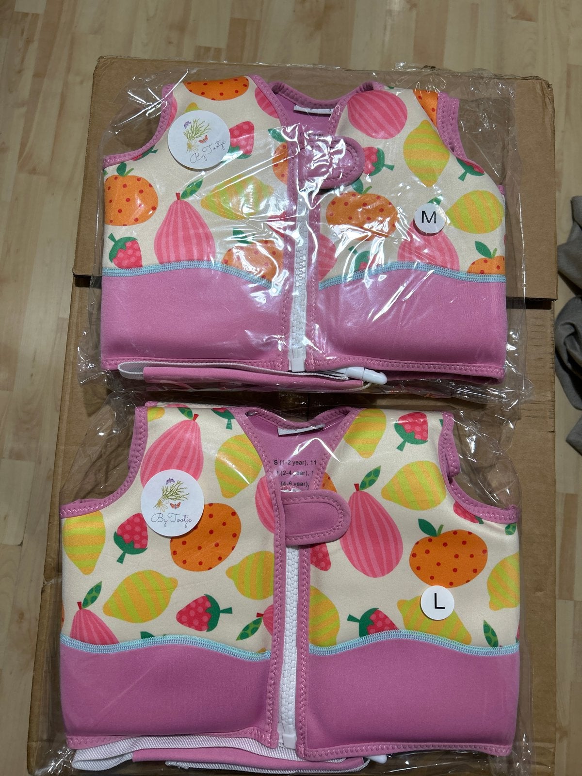 Gloednieuwe ByTootje zwemvesten (2 stuks), 2771MG,160, Nieuw, ByTootje, Info@bytootje.com