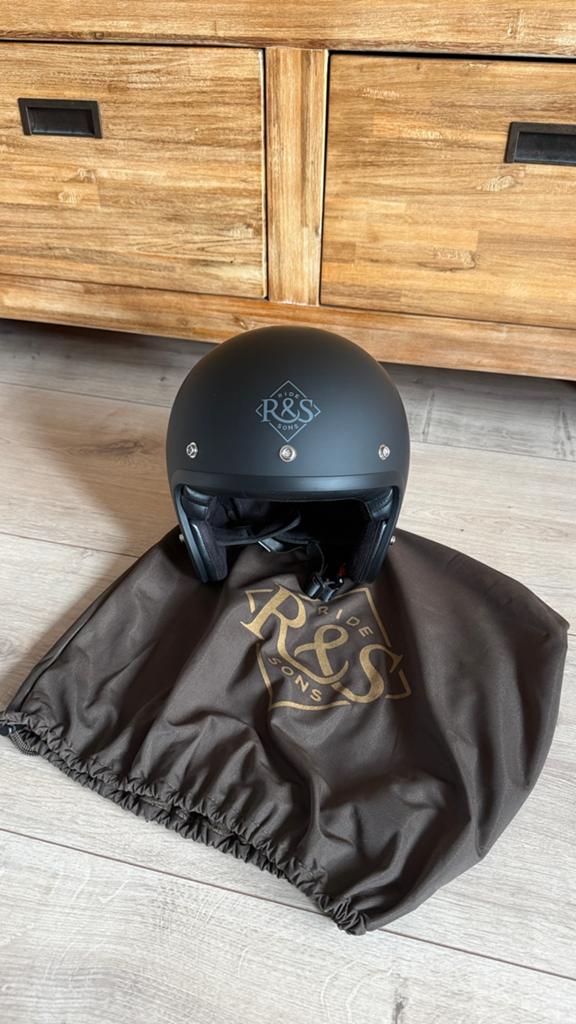 Gloed Nieuw. Ongebruikt. Motorhelm XL (61/62 cm) Matzwart, Motoren, Ophalen, XL, Systeemhelm, Overige merken