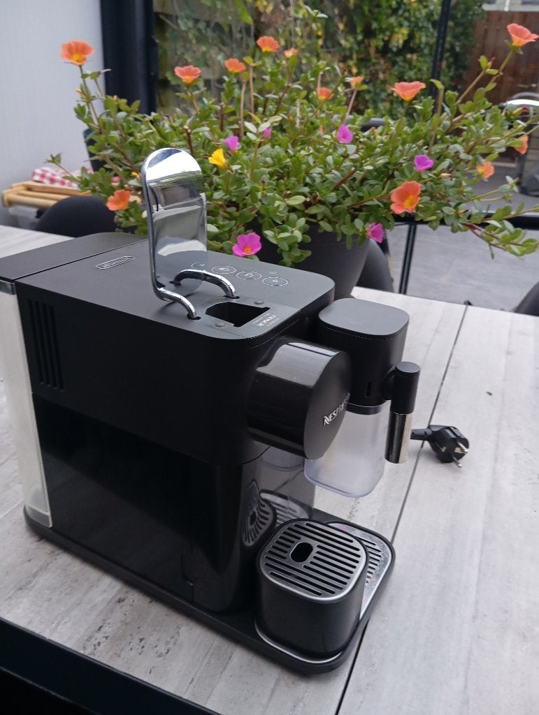 Foto 17 van Nespresso DeLonghi koffiezetapparaat