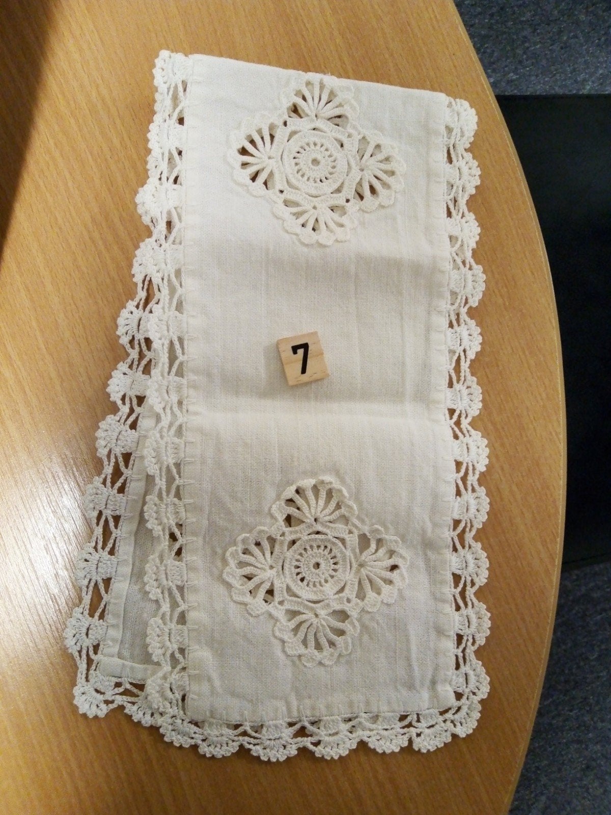 Lang smal kleedje, Verzenden
