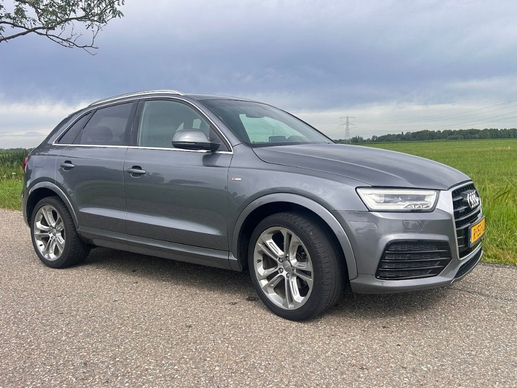 Audi Q3 2.0 quarttro l S-line l PANO l BOSE l trekh. l leder, Automaat, Euro 5, 4 cilinders, 1984 cc