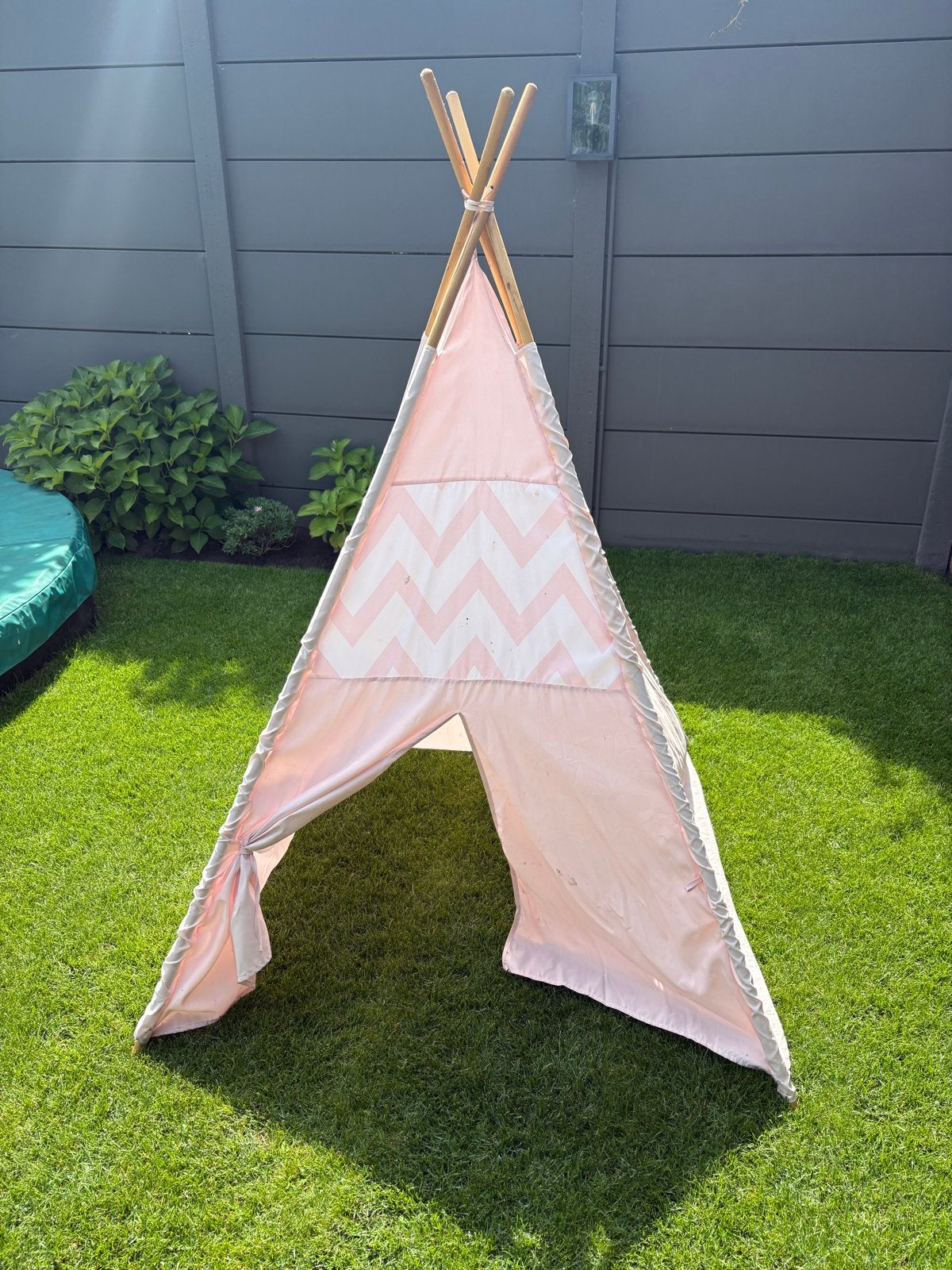 Roze kinder tipi tent met zigzag patroon, Ophalen of Verzenden, Gebruikt, Overige materialen