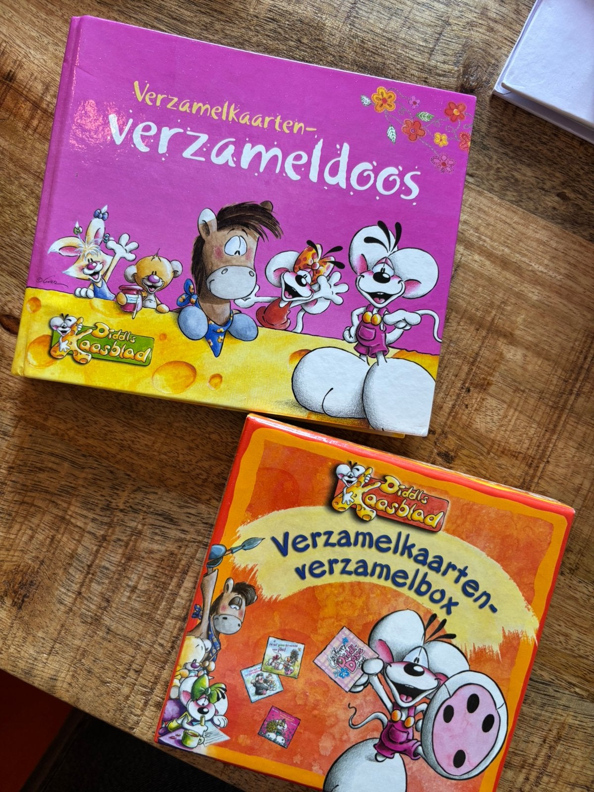 Diddl kaasblad kaarten map en doosje plus 15 kaarten, Verzamelen, Diddl, Verzenden, Diddl, Zo goed als nieuw, Papier, Kaart of Schrift