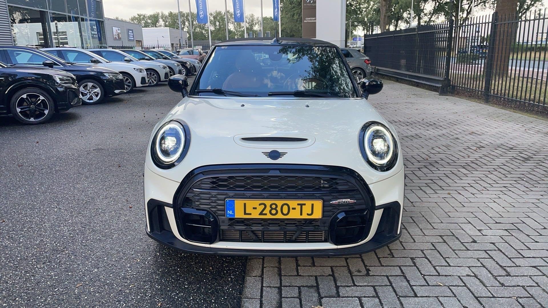 MINI Cabrio 2.0 Cooper S John Cooper Works 178 PK | Automaat, Auto's, 1300 kg, Gebruikt, Euro 6, 4 cilinders