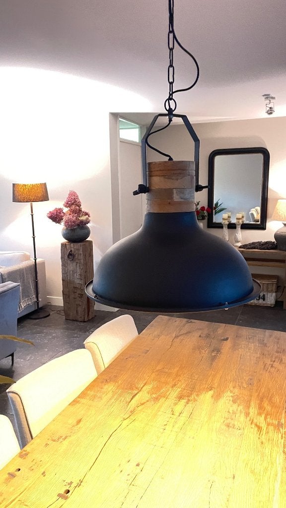 Industriële hanglamp zwart met hout – grote eettafellamp, Huis en Inrichting, Lampen | Hanglampen, Ophalen of Verzenden, Zo goed als nieuw