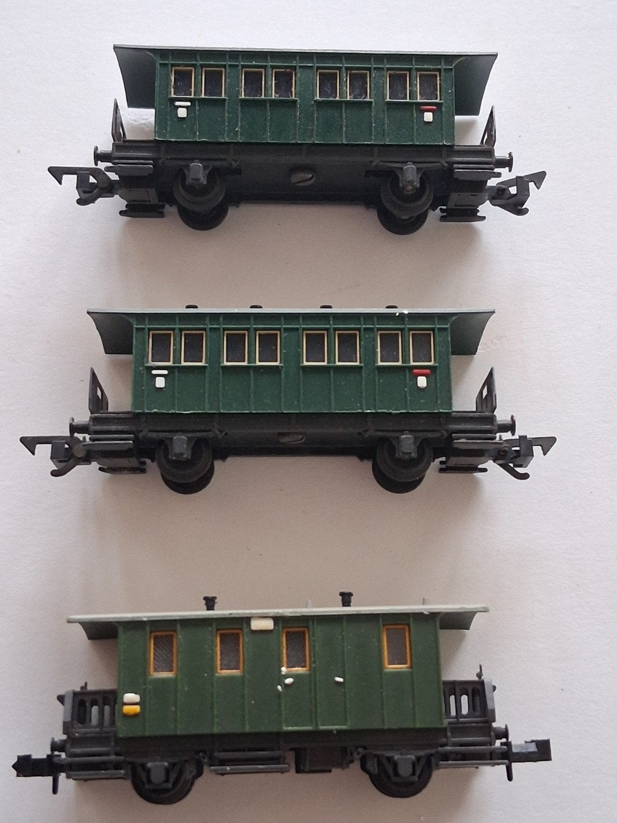 set van 3 lokaalbaan rijtuigen N-spoor, Hobby en Vrije tijd, Modeltreinen | N-Spoor, Overige merken, Gebruikt, Gelijkstroom, Verzenden