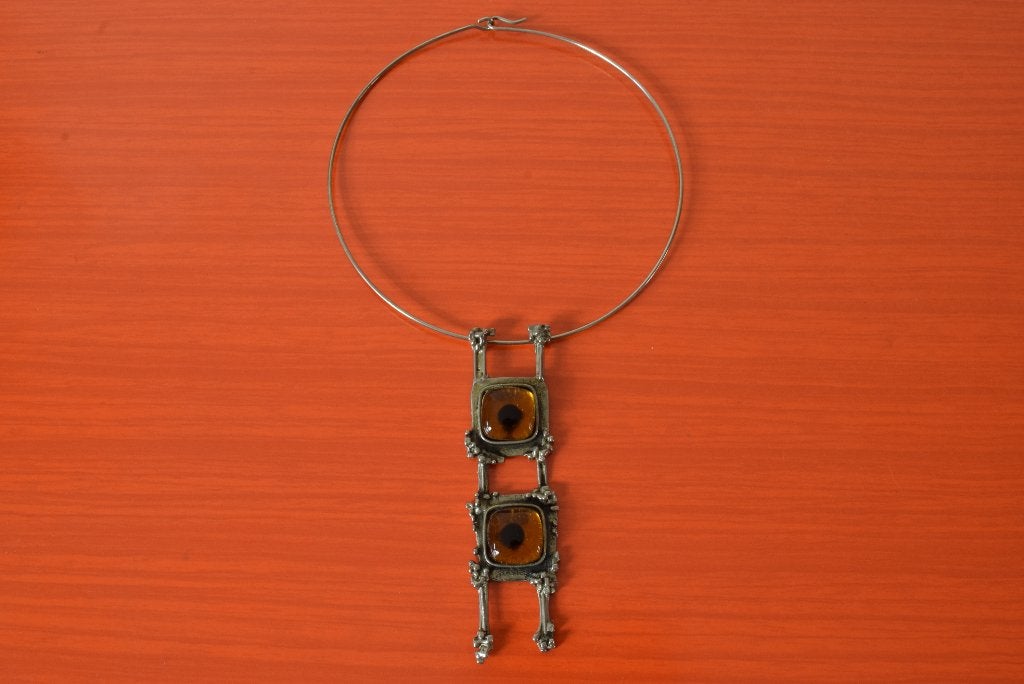 Retro vintage halsketting / brutalistische hanger aan spang, Overige kleuren, Ophalen of Verzenden, Zo goed als nieuw, Overige materialen