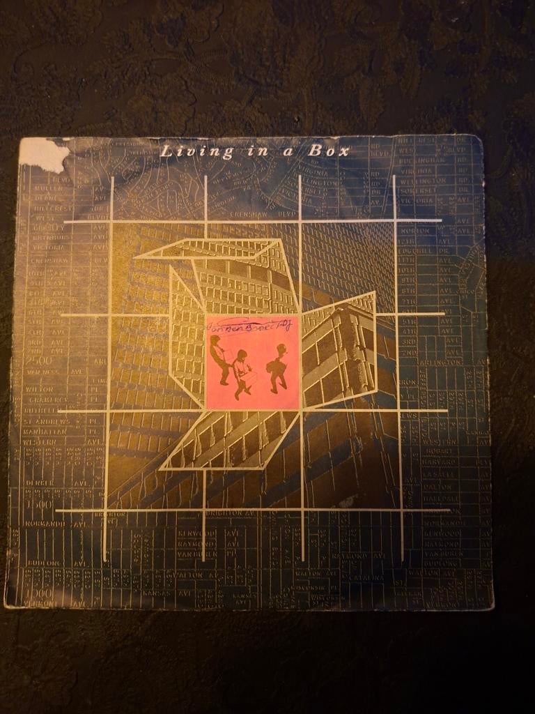 Living in a box - Living in a box, Ophalen of Verzenden, Zo goed als nieuw, Pop