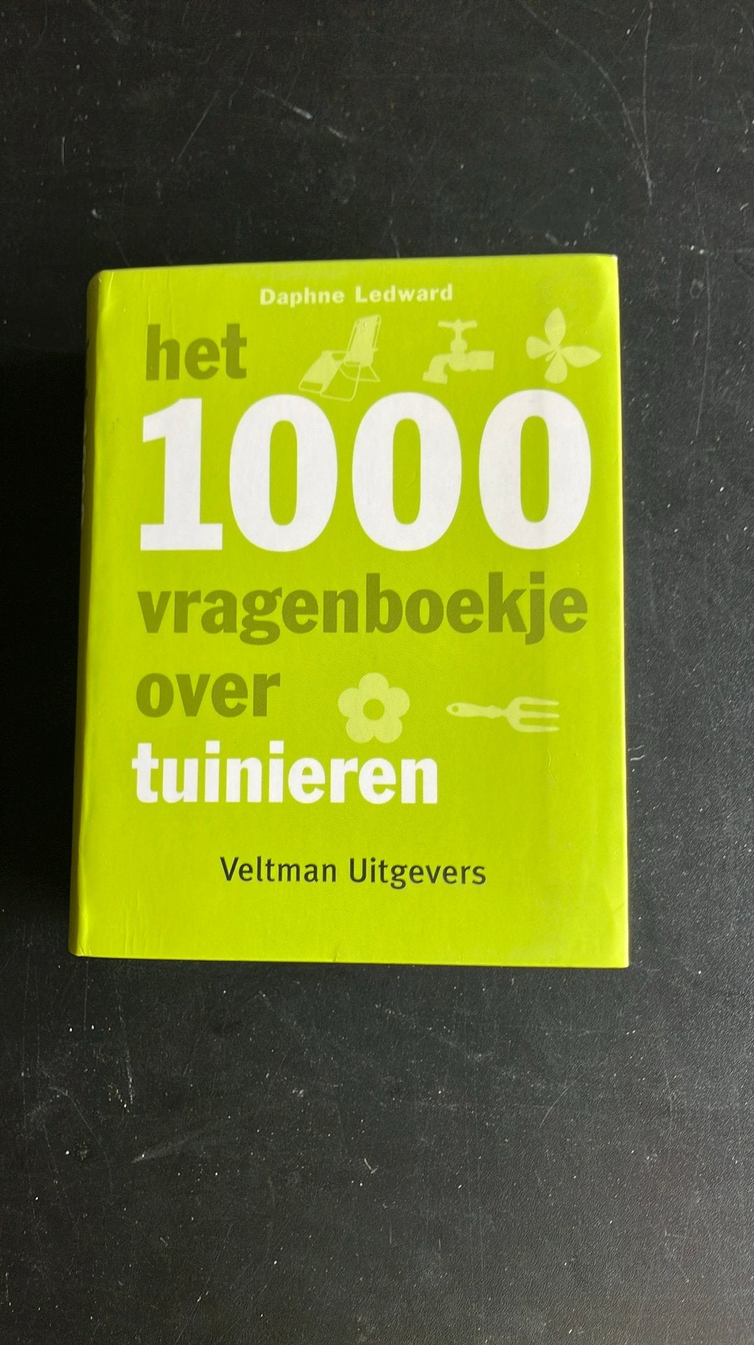 Daphne Ledward - Het 1000 vragenboekje over tuinieren, Ophalen of Verzenden, Zo goed als nieuw, Daphne Ledward