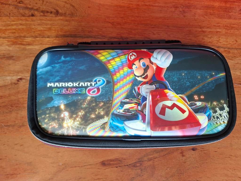 Mario Kart 8 Deluxe hoesje, Ophalen of Verzenden, Zo goed als nieuw, Switch, Stuurtje of Sportattribuut