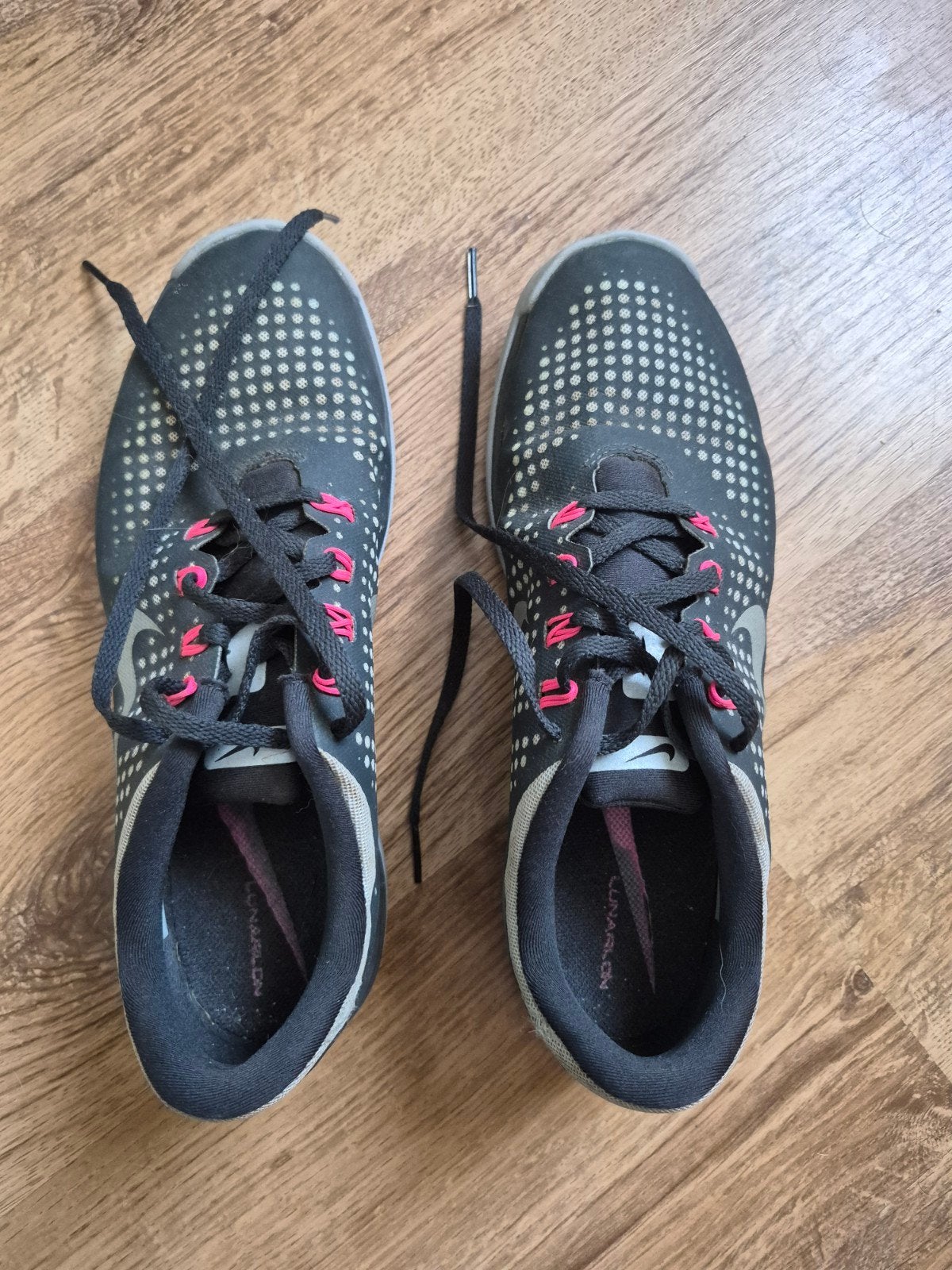 Nike dames golfschoenen 40,5, Ophalen of Verzenden, Zo goed als nieuw, Schoenen