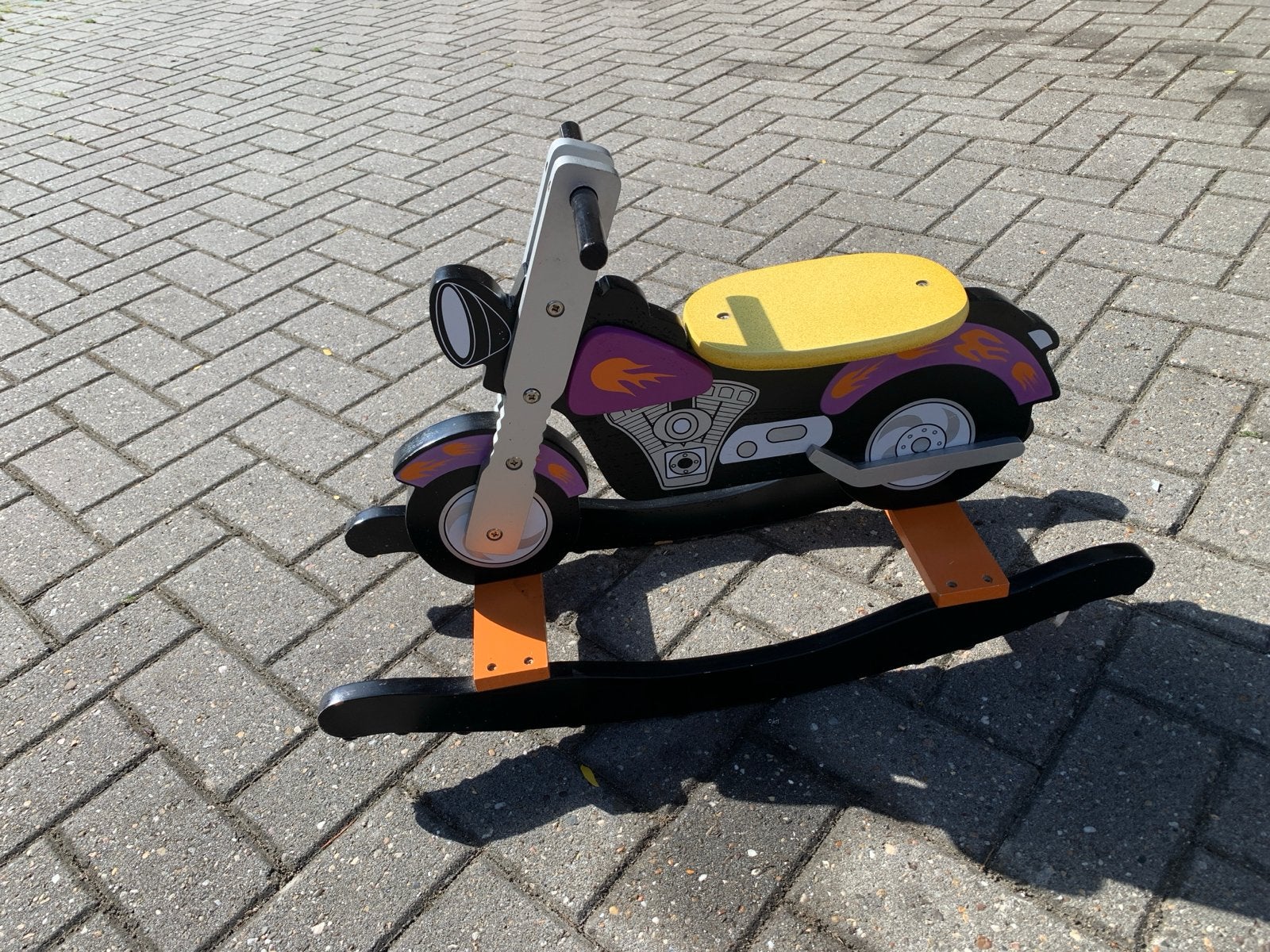 Houten hobbelmotor voor kinderen, Kinderen en Baby's, Speelgoed | Houten speelgoed, Ophalen, Gebruikt, Rij- of Hobbelspeelgoed