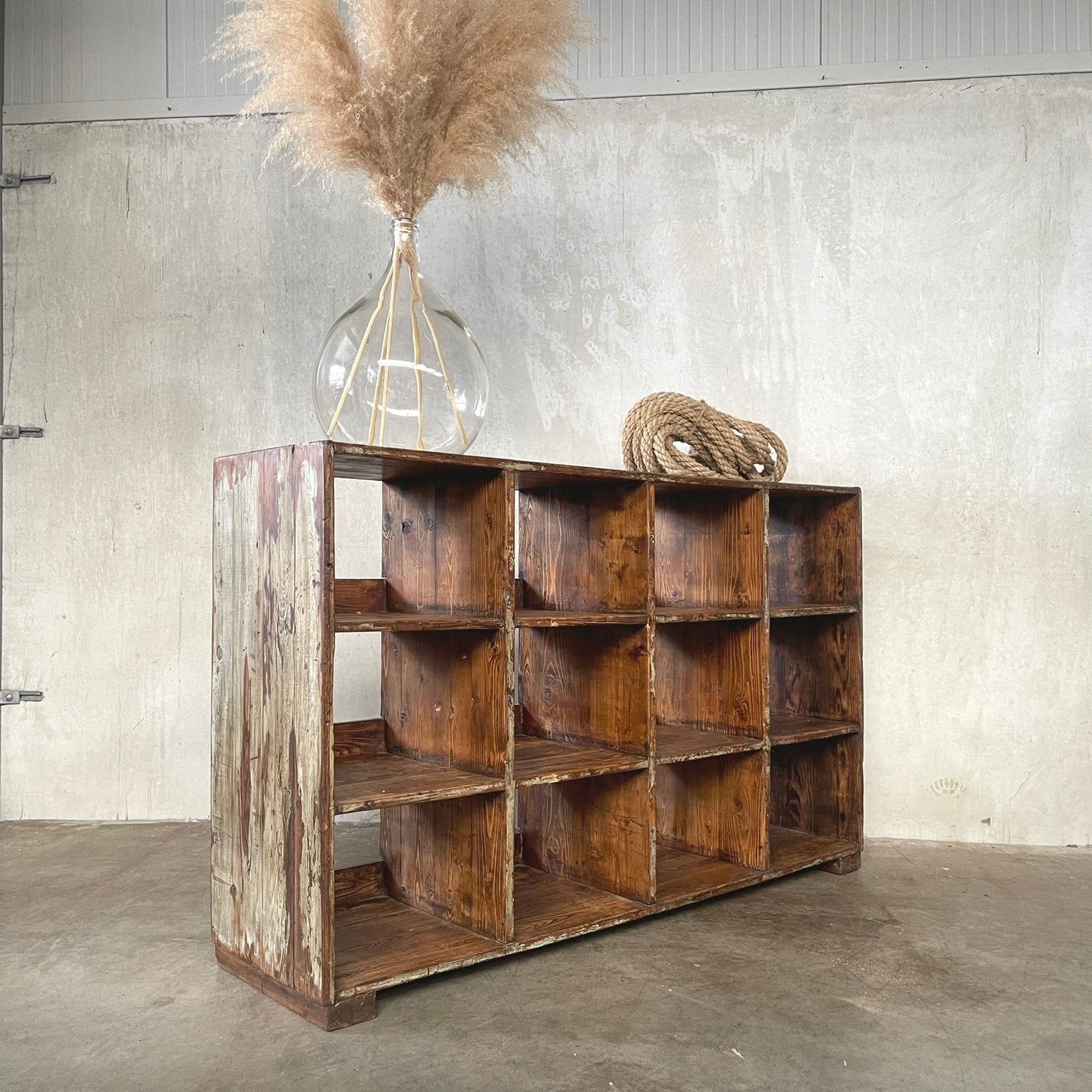 Antieke vakkenkast, vintage kast, oud dressoir, Ophalen, Zo goed als nieuw
