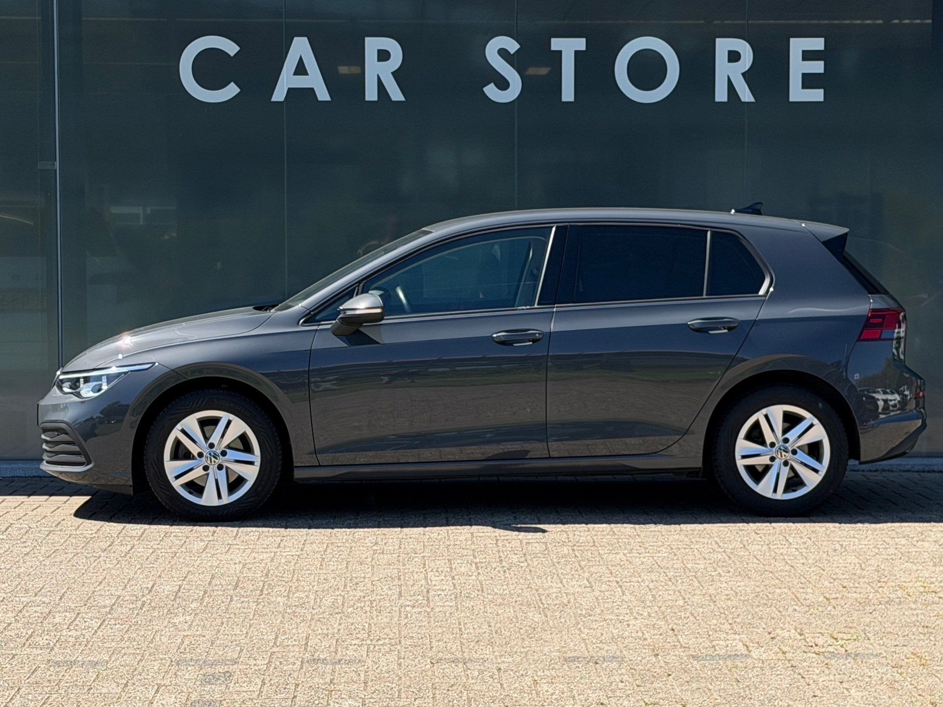 Volkswagen Golf 1.0 TSI Life Business CARPLAY | NAVI, Auto's, Voorwielaandrijving, Stof, Gebruikt, Origineel Nederlands