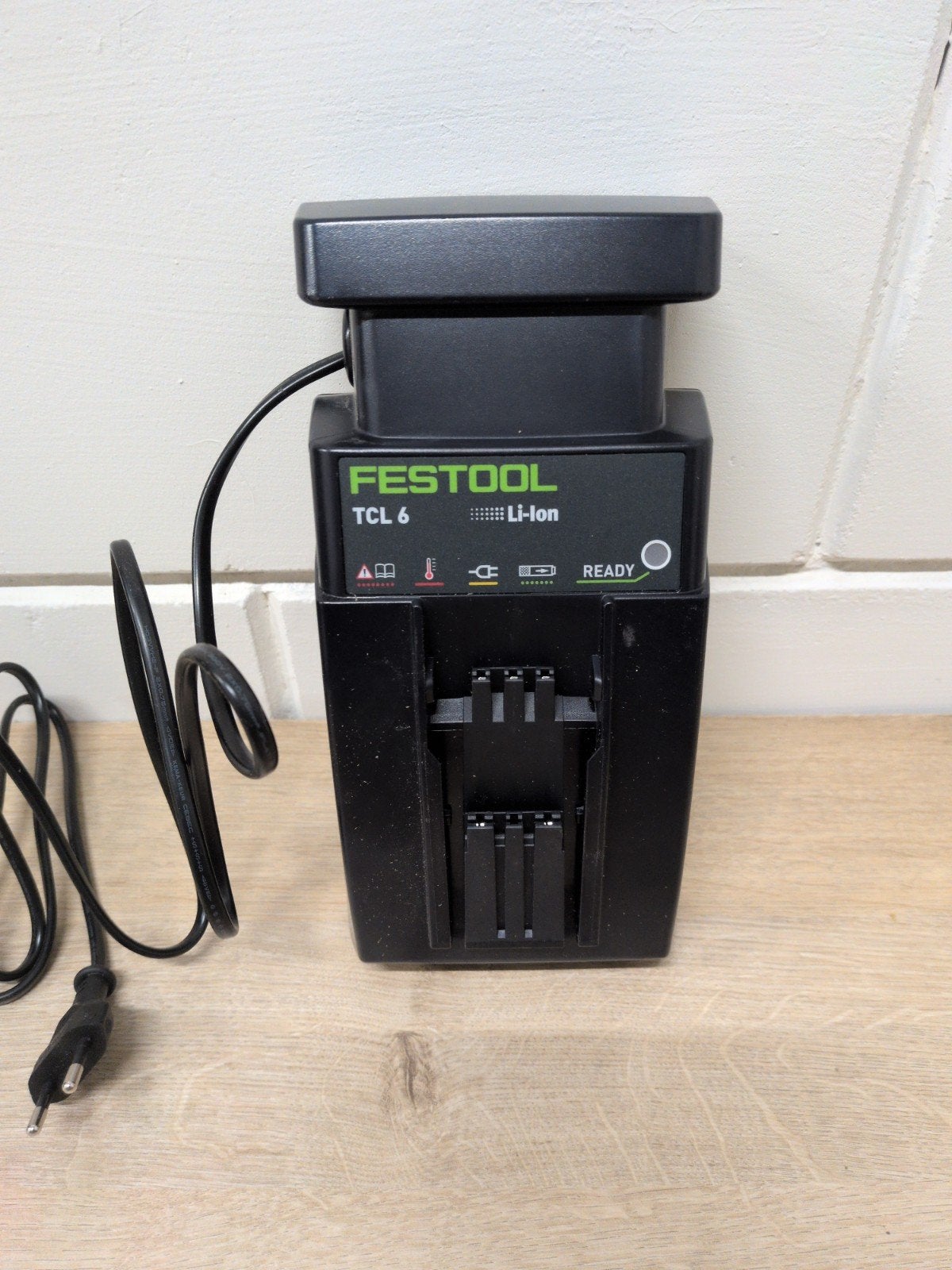 Festool TCL 6 lader nieuw