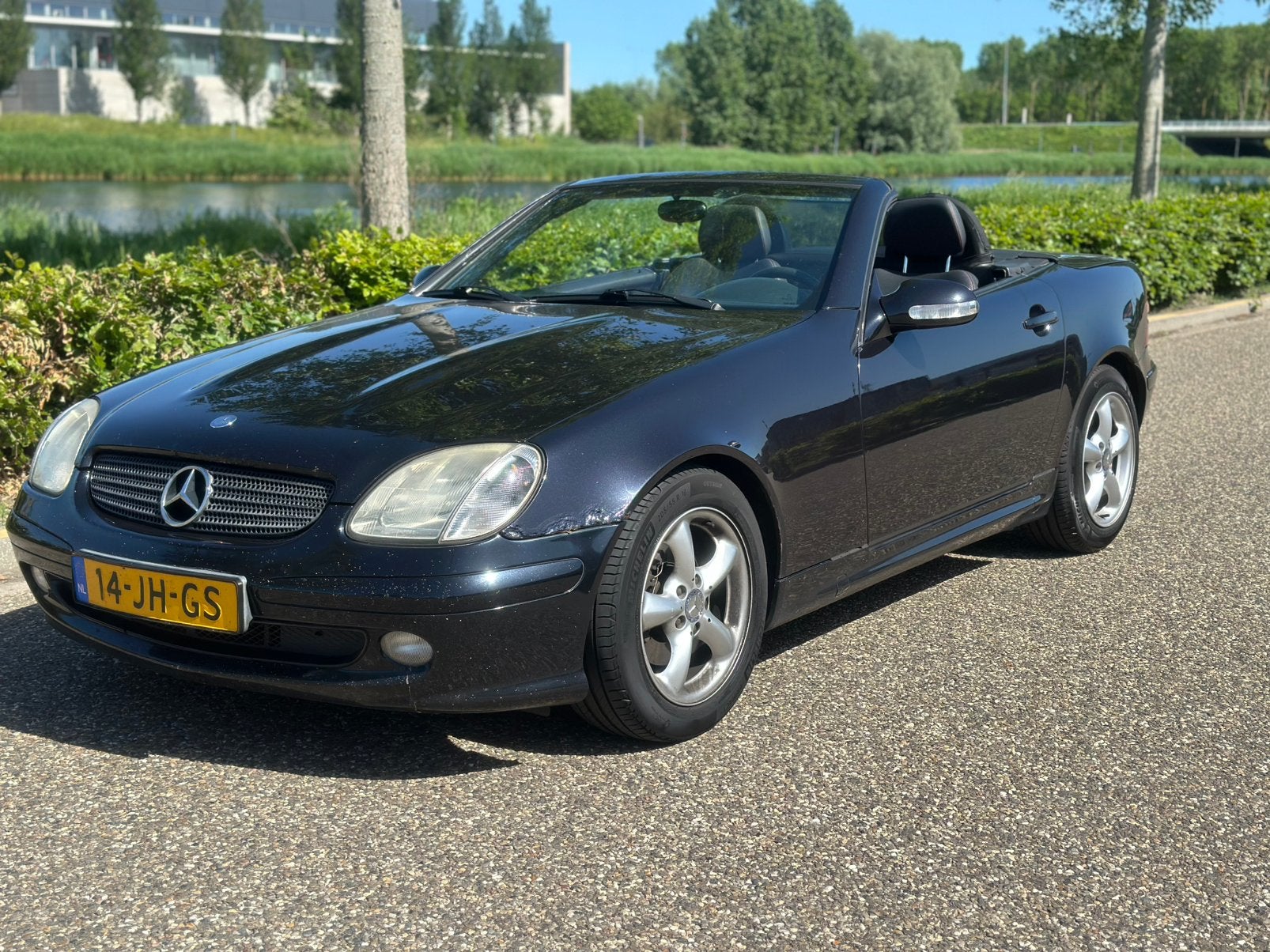 Mercedes-Benz SLK 2.0 Slk200 Kompr Roadster AUT 2002 Zwart, Auto's, Mercedes-Benz, Automaat, 1998 cc, Achterwielaandrijving, 4 cilinders