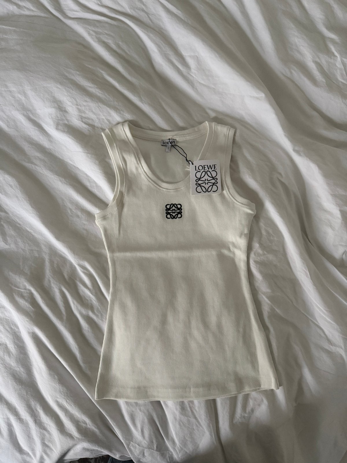loewe top, Maat 38/40 (M), Wit, Nieuw, Ophalen of Verzenden