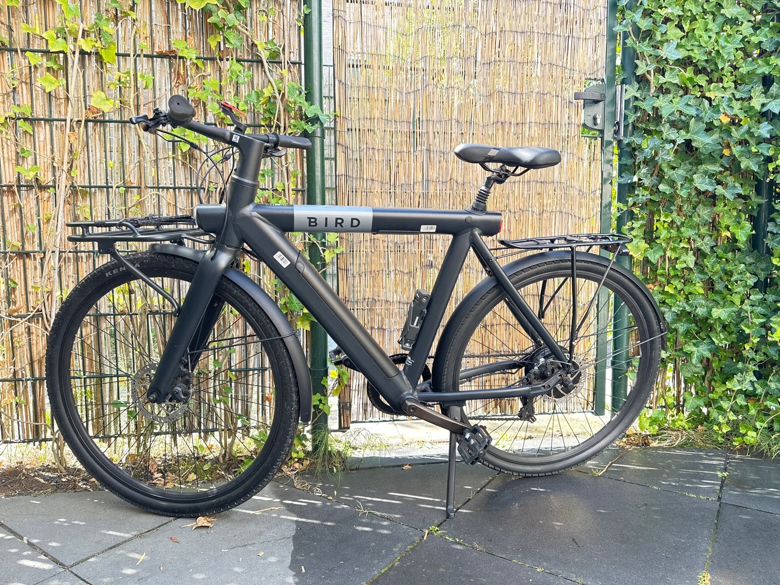 Bird E-Bike met voor- en achterdrager in top conditie, Zo goed als nieuw, 51 tot 55 cm, 50 km per accu of meer, Ophalen