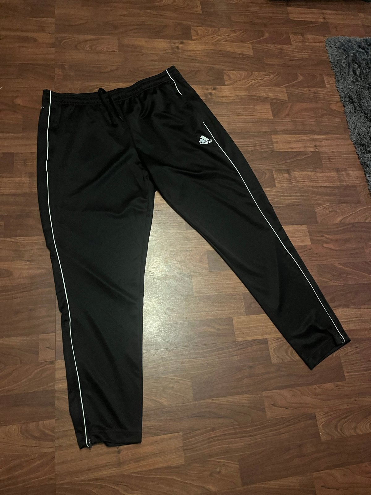 Adidas trainingsbroek - maat XL/XXLzwart, Zwart, Maat 56/58 (XL), Ophalen of Verzenden, Zo goed als nieuw
