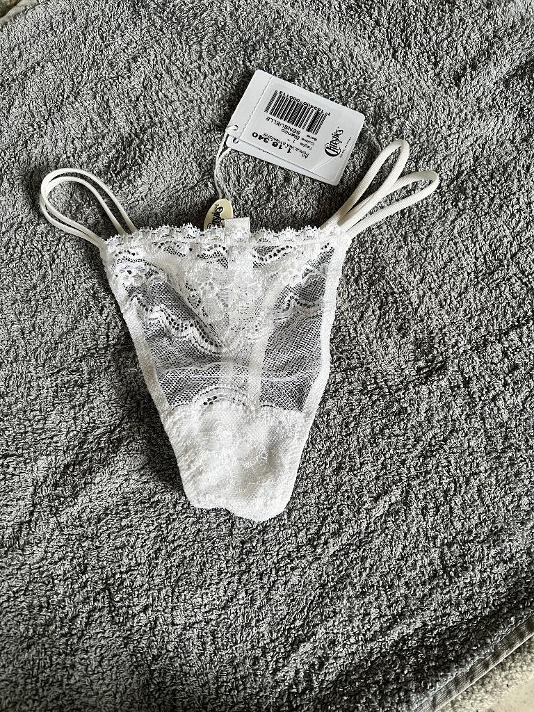 Christies string maat 36 kleur wit, Kleding | Dames, Ondergoed en Lingerie, Christies, Verzenden, Wit, String