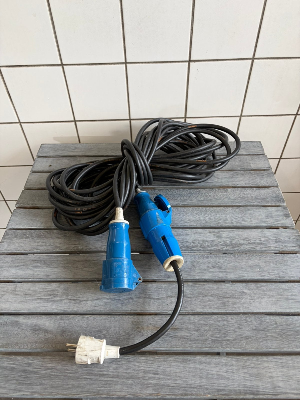 15 meter CEE camping verlengkabel + CEE naar 230V stekker, Ophalen of Verzenden, Zo goed als nieuw