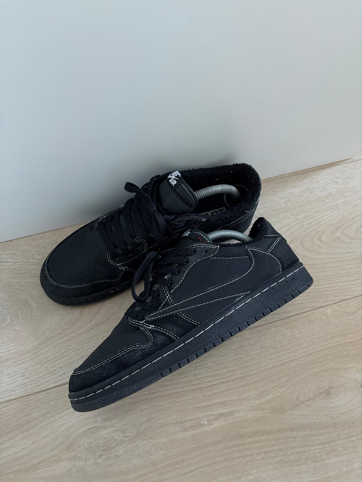 Travis Scott Phantom Black Jordan 1 Low, Zwart, Ophalen of Verzenden, Sneakers of Gympen, Zo goed als nieuw