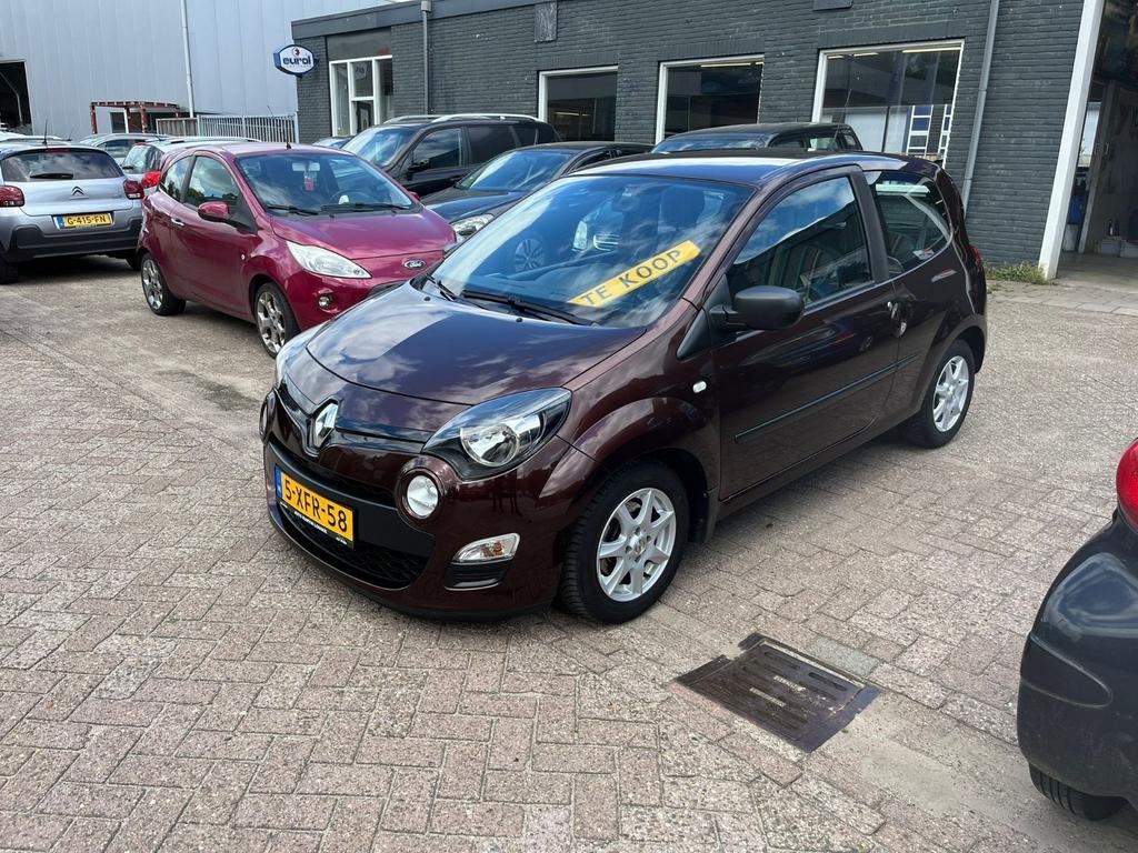 Renault Twingo 1.2 16v  2014 Bruin Airco APK 82703KM NAP, Auto's, Renault, Voorwielaandrijving, 839 kg, Twingo, 74 pk