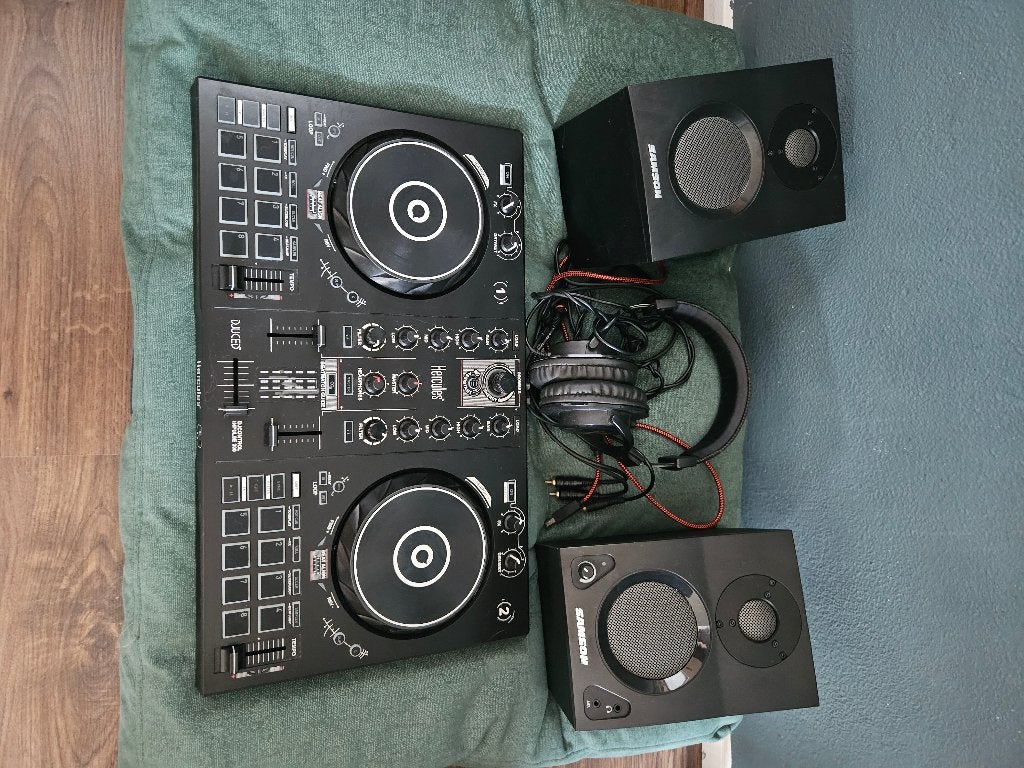dj controller + box + koptelefoon, Ophalen, Gebruikt, Dj-set, Overige merken