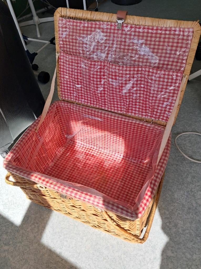 picknickmand, Ophalen, Gebruikt