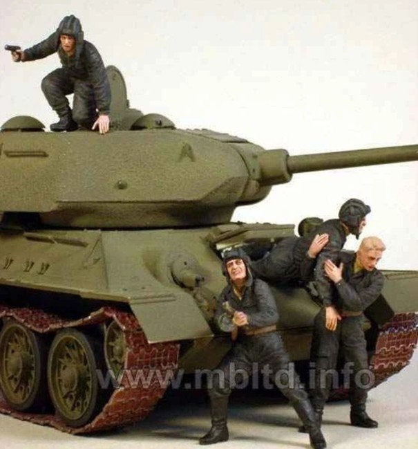 Masterbox 1:35 Bail out! - Russian tank crew, Kursk 1943, Ophalen of Verzenden, Nieuw, 1:35 tot 1:50, Figuur of Figuren