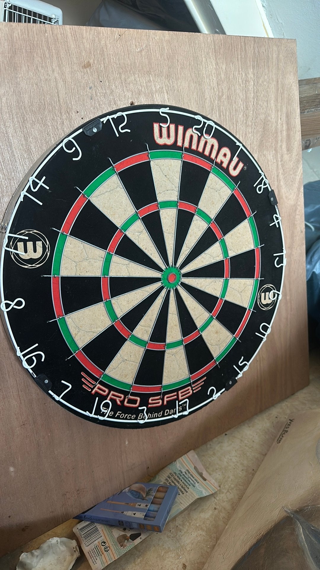 Winmau dartbord, Ophalen, Zo goed als nieuw, Dartbord