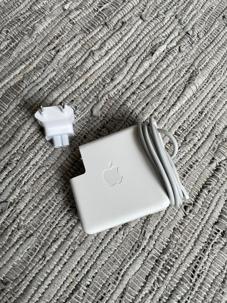 MacBook Pro oplader 85W MagSafe A1222, Ophalen of Verzenden, Gebruikt, Apple