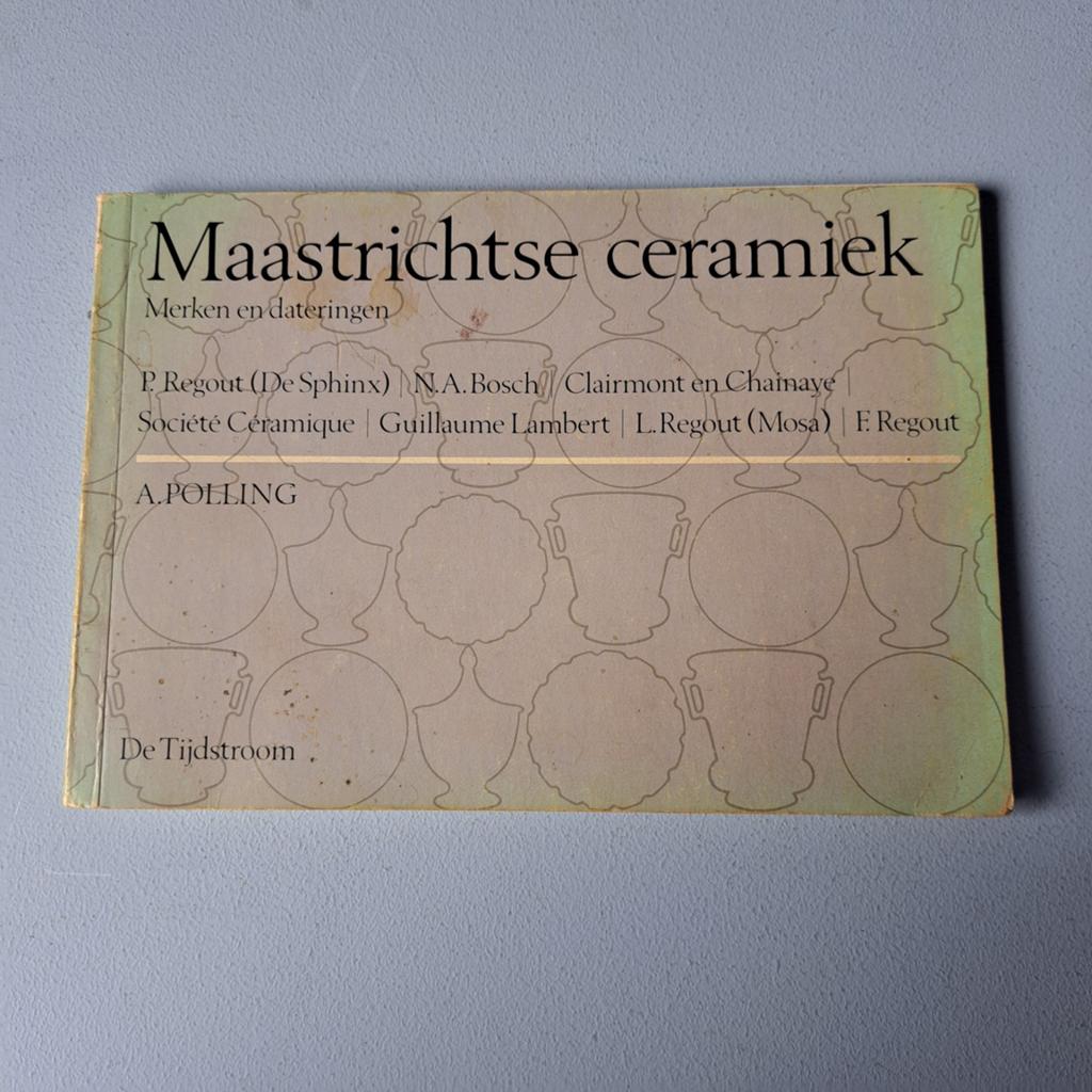 Maastrichtse ceramiek, A. Polling, uit 1980 (eerste druk), Ophalen of Verzenden