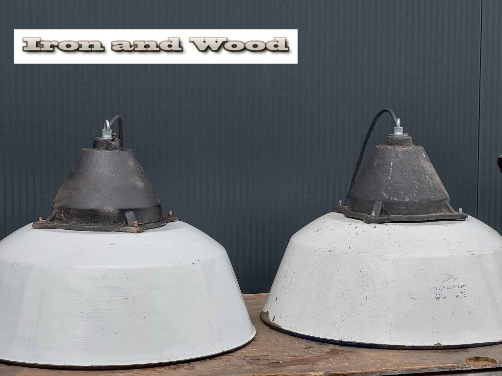 Emaille oude witte vintage Poolse lampen afm: D35 H27, Ophalen of Verzenden
