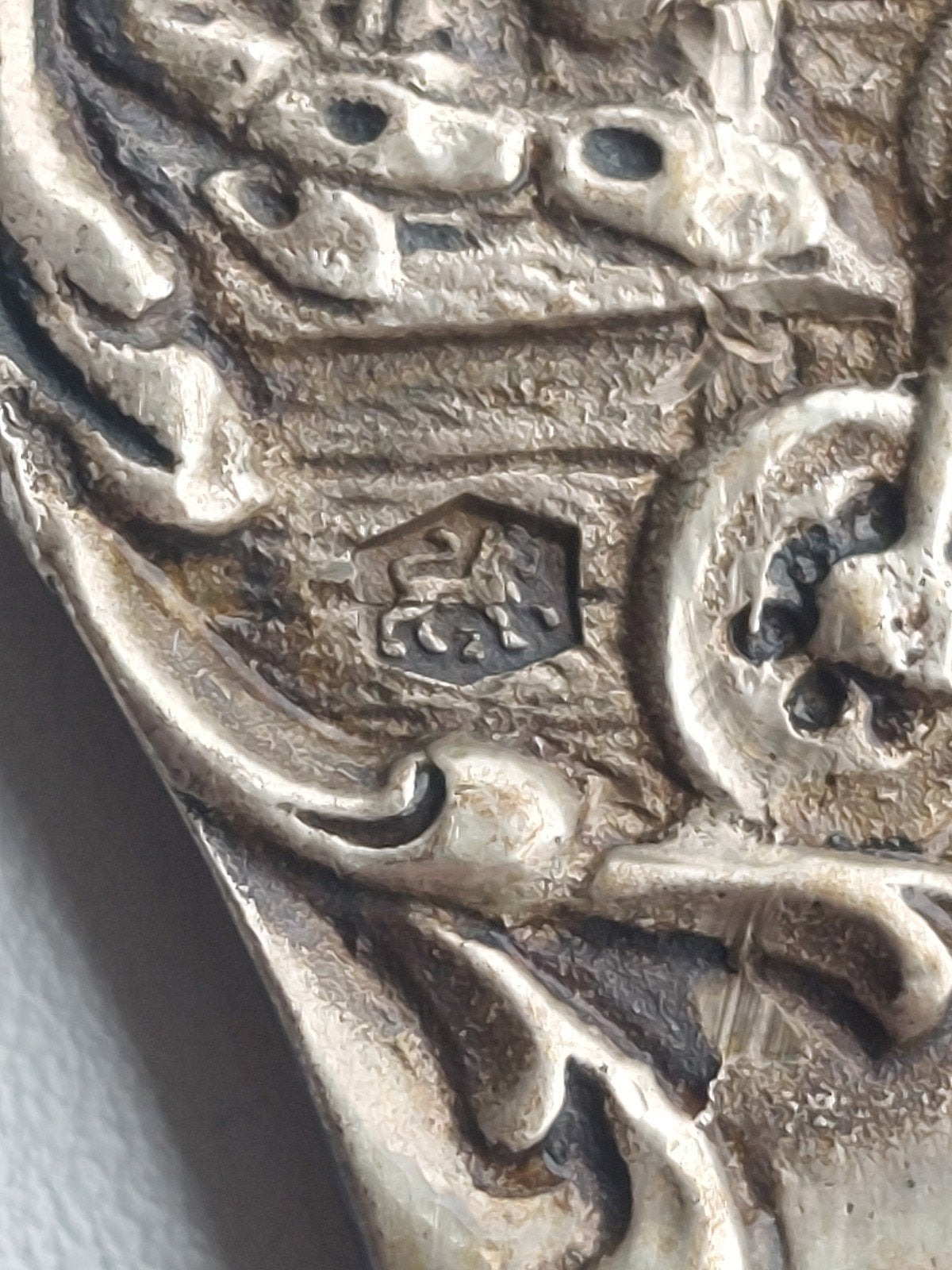 zilveren cakeprikker 1931 - leeuwtje .835, Ophalen of Verzenden, Zilver