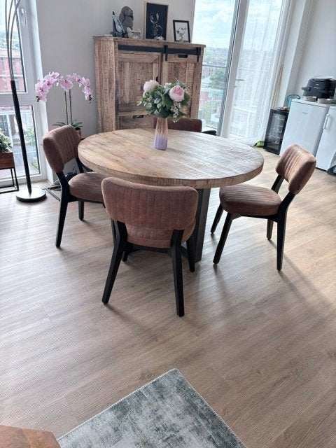 Mango houten tafel rond 130 cm met 4 stoelen, Huis en Inrichting, Tafels | Eettafels, Ophalen, Overige materialen, Rond, Zo goed als nieuw