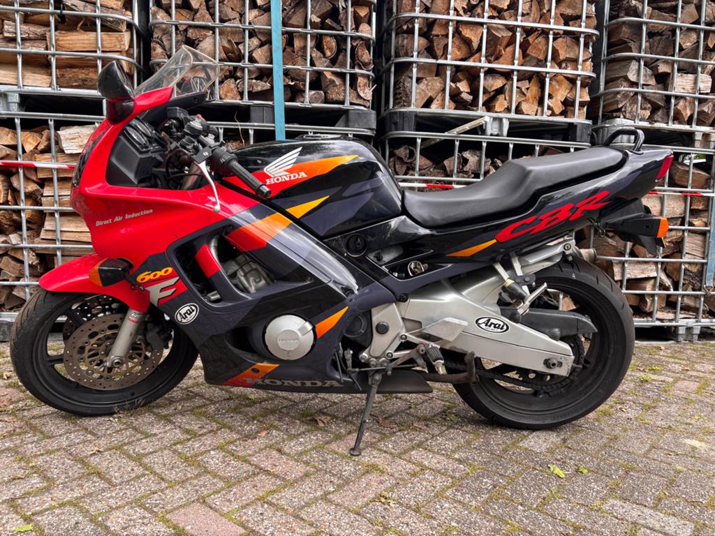 Honda CBR600F uit 1995 - Opknapper met potentie, Particulier, Gebruikt, Sport