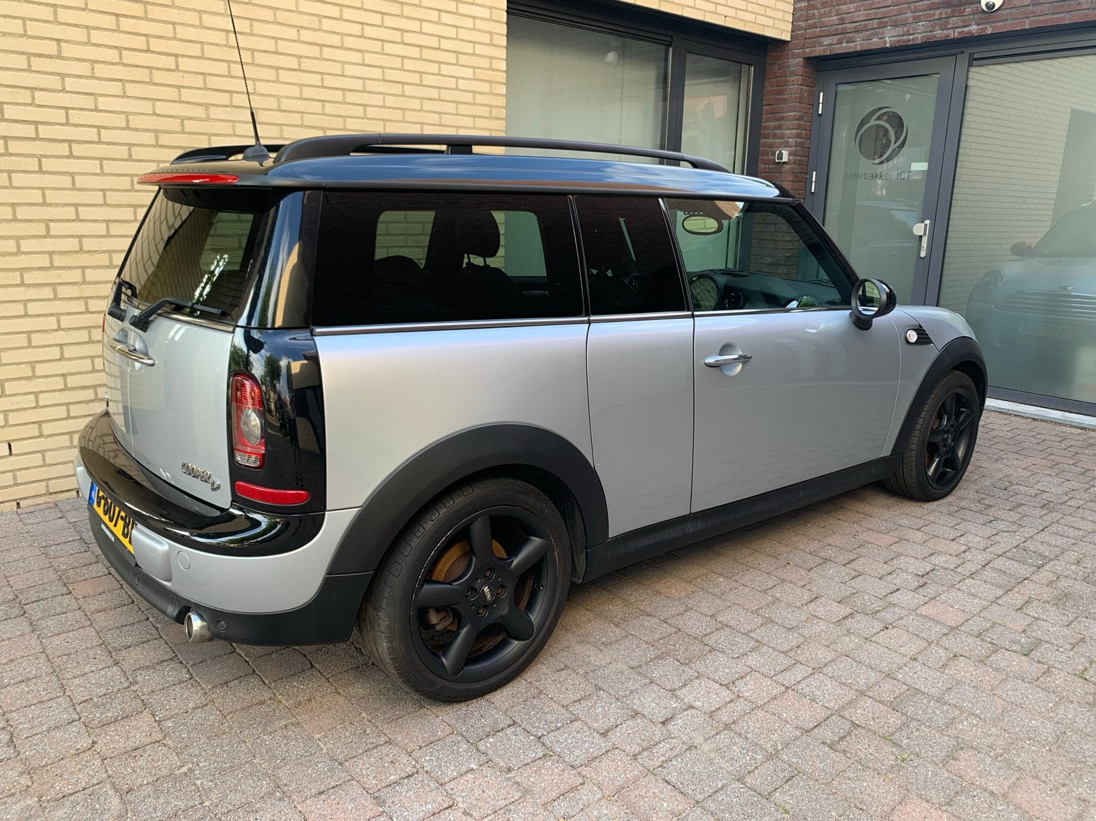 Goed uitgeruste Mini Clubman 1.6 D Cooper 2009 Grijs, Auto's, Mini, Voorwielaandrijving, 4 cilinders, Automatische klimaatregeling