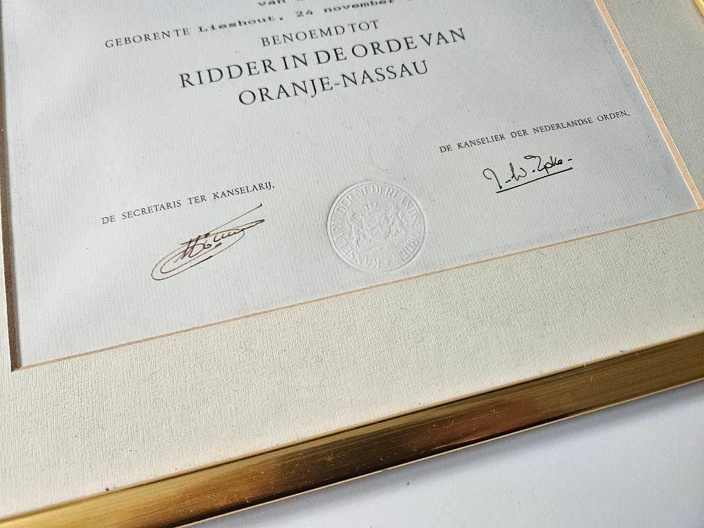 oorkonde ridder Oranje Nassau medaille TertioFluctus, Ophalen of Verzenden, Landmacht, Nederland, Lintje, Medaille of Wings