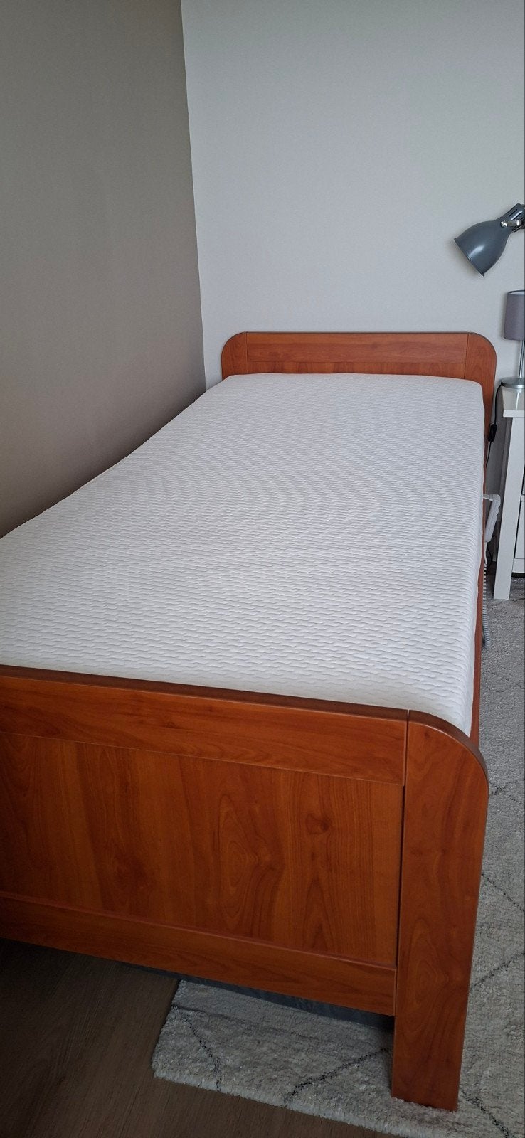 Seniorenbed 90x200 met electrische lattenbodem, Ophalen, Verstelbaar, 90 cm, Eenpersoons